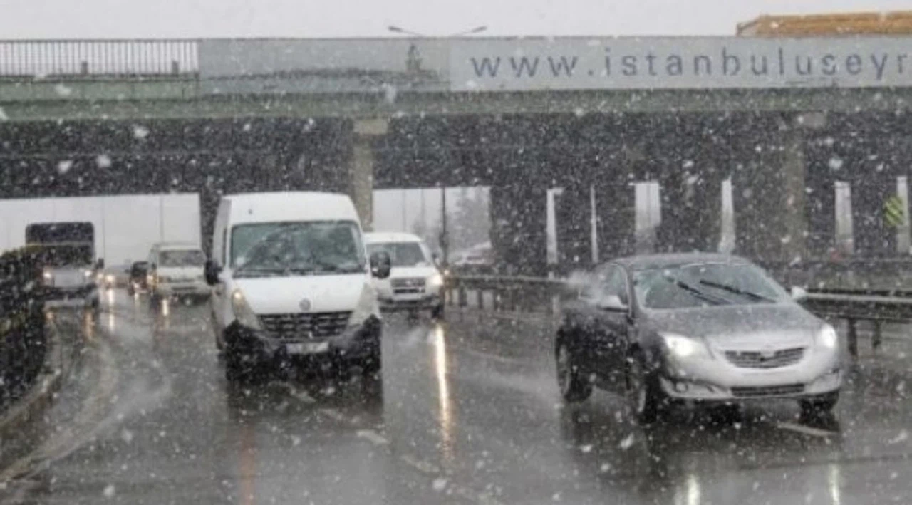 İstanbul'da kar yağışı başladı!