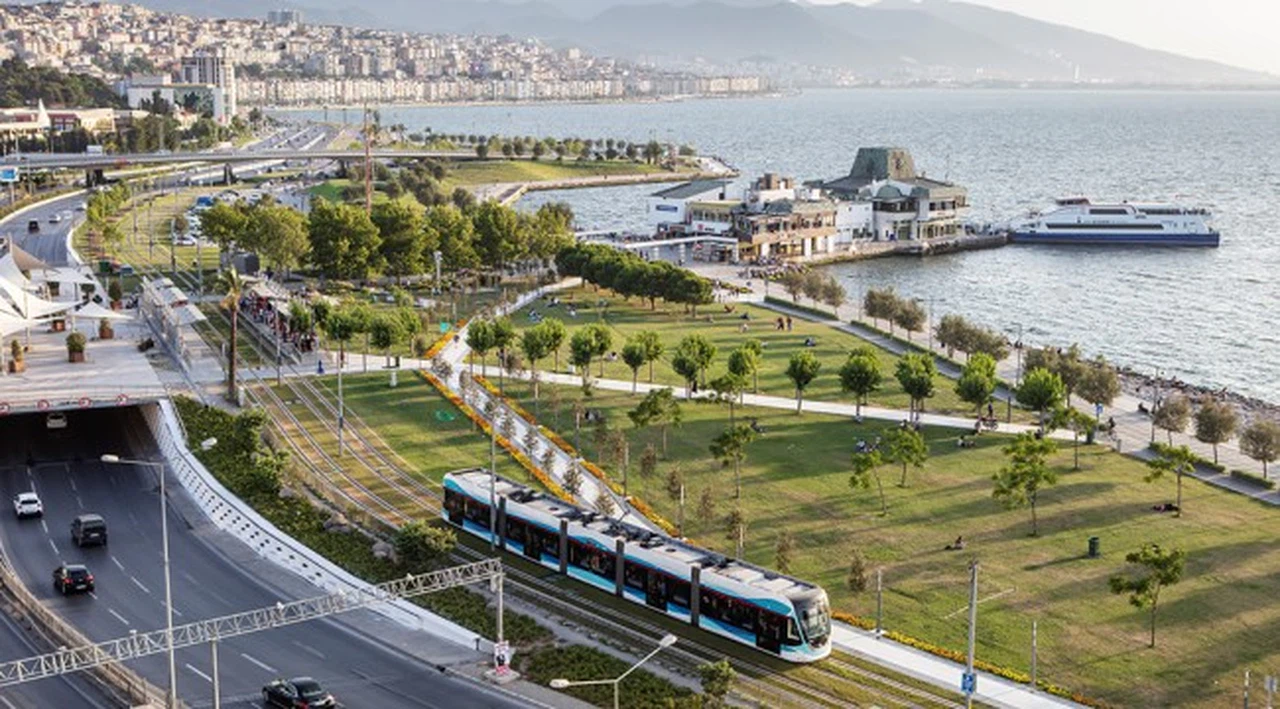 İzmir’de “yatırım fırtınası” esti