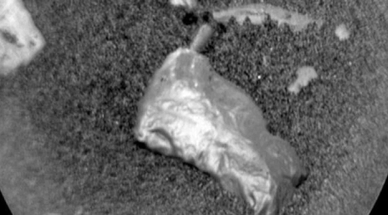 Mars’ta sıradışı parlak bir nesne bulundu