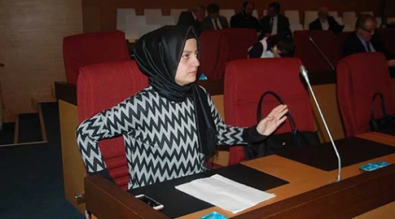 Ak Partili meclis üyesi, ihale aldığı kurumun bütçesine onay verdi