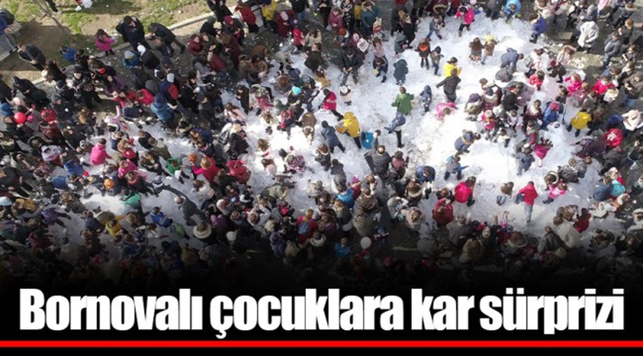 Bornovalı çocuklara kar sürprizi