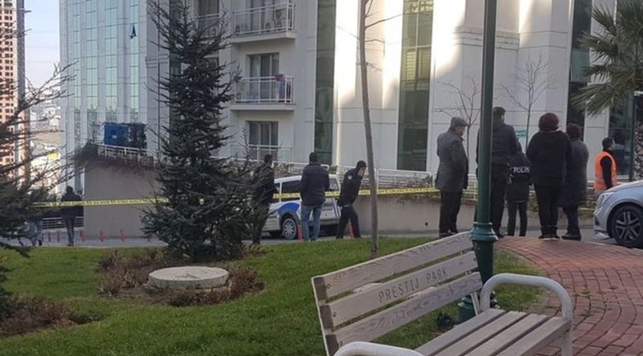 Esenyurt'ta bir sitenin çöpünde bomba ve mermiler bulundu