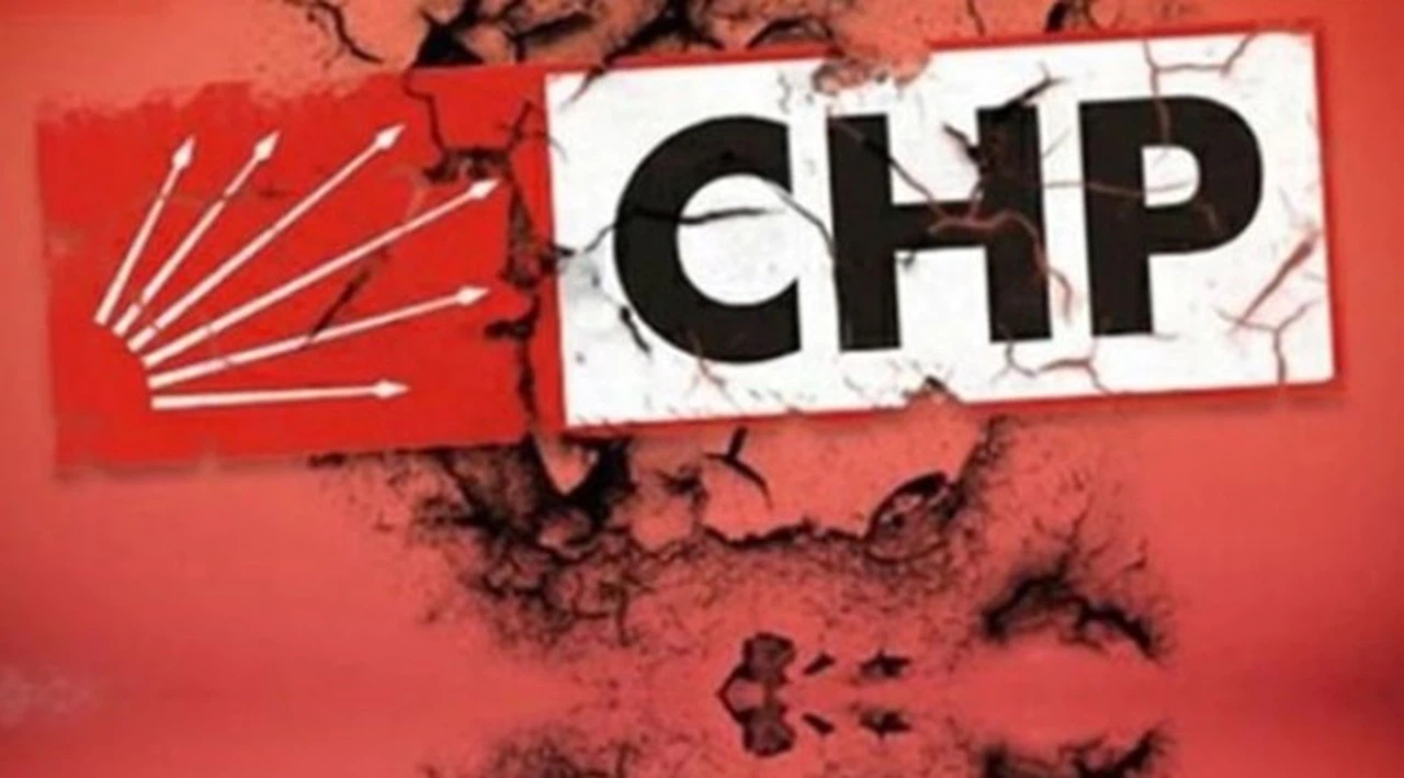 Belediye Başkanı CHP'den istifa edip, MHP'ye geçti