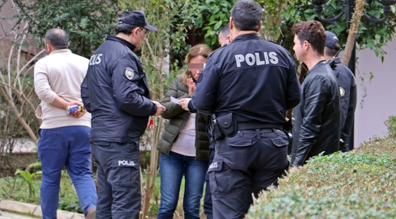 Boşanmak istediği eşinin evinden eşyalarını almaya gelince hayatının şokunu yaşadı