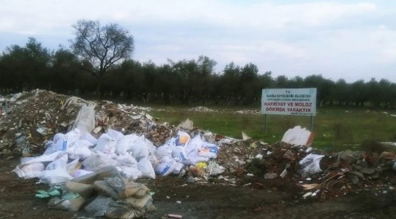 Çevreyi kirleten hafriyat ve molozlar temizlendi