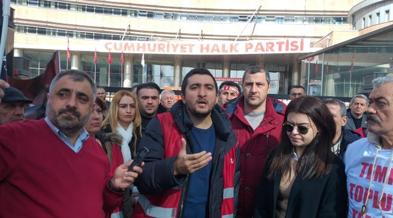 CHP'li muhalifler Genel Merkeze geldi