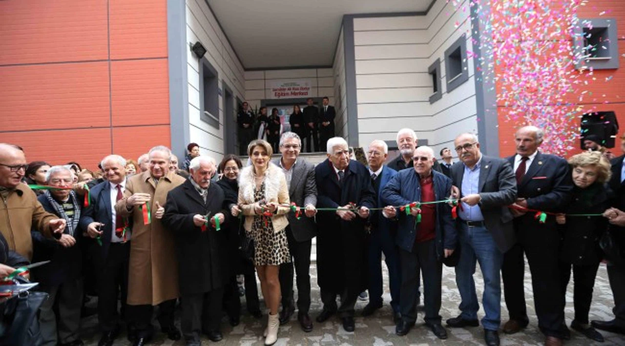 Karşıyaka’da coşkulu açılış!