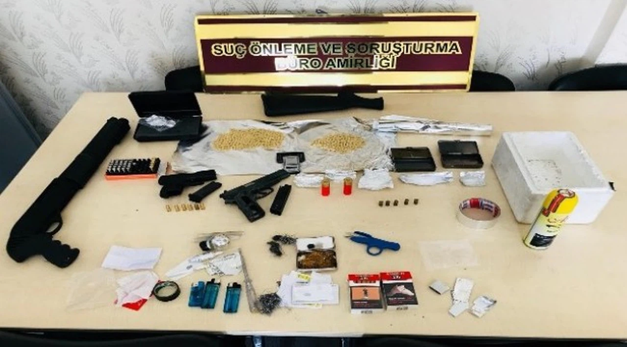 Uyuşturucu satıcılarına operasyon, 3 kişi tutuklandı