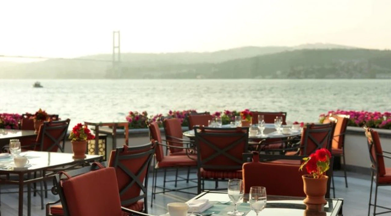 Avukat Taştekin: Deniz kenarındaki kafeye gittik, kişi başı 30 TL sandalye örtüsü ücreti istediler
