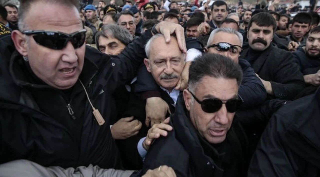 Kılıçdaroğlu'na saldırı soruşturması: Gözaltına alınan 9 kişiden 3'ü serbest bırakıldı
