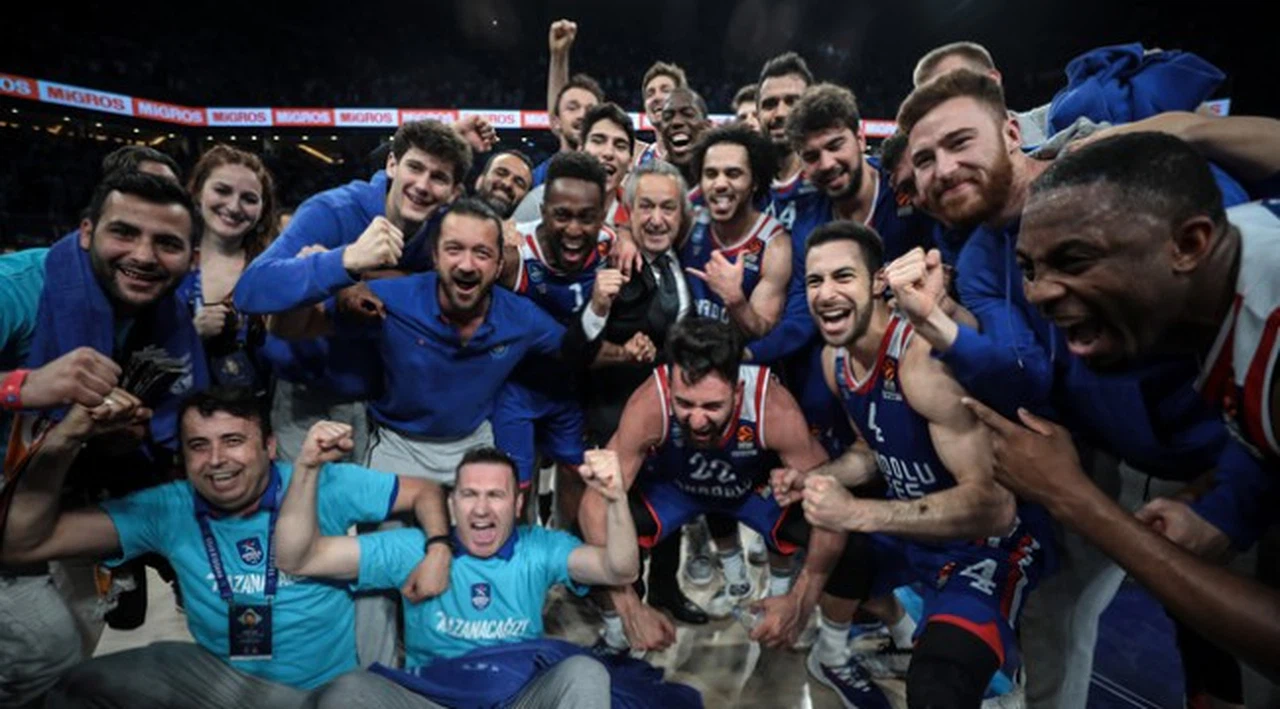 Anadolu Efes Final Four'da