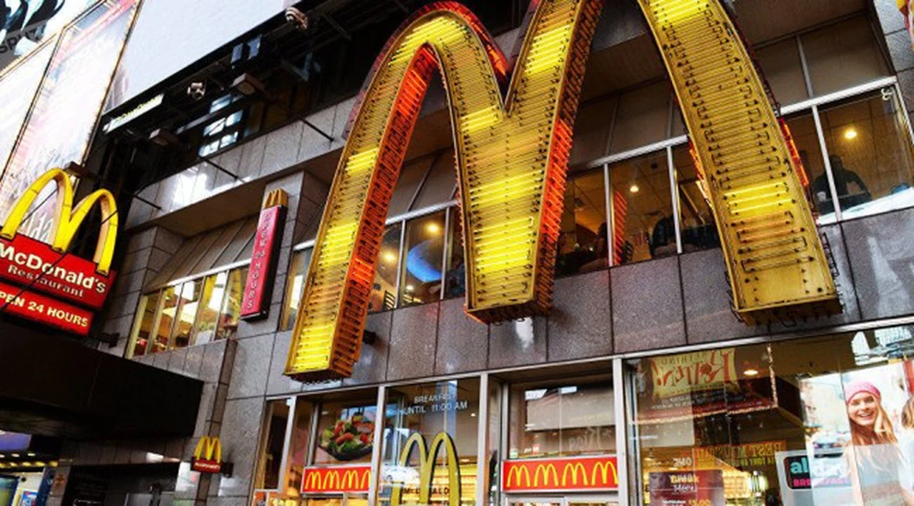 Avusturya'daki McDonald's restoranlarında 'büyükelçilik hizmeti': Bir patates kızartması, bir McVize lütfen