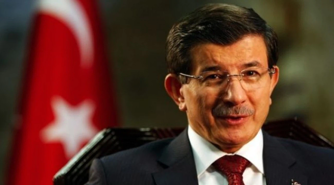 Davutoğlu’ndan Payitaht Abdülhamit dizisindeki göndermeye yanıt