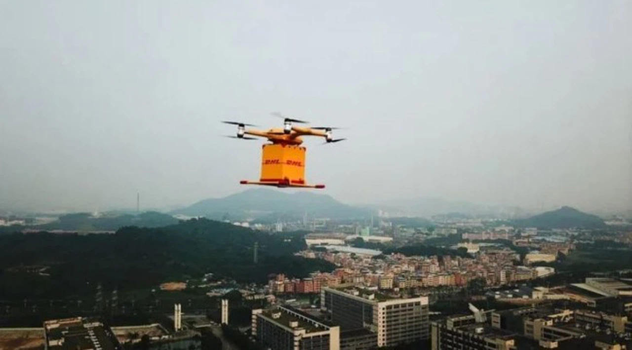 Drone ile kapıya kadar kargo hizmetini devreye aldı