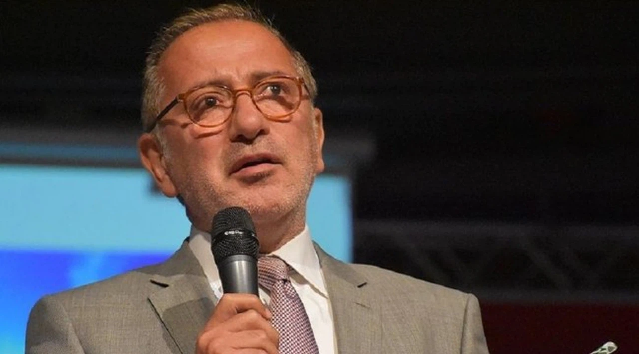 Fatih Altaylı: 'Makam araçlarındaki çakarlı lambaları sökün' talimatına uymamakta direniyorlar, çünkü ezikler