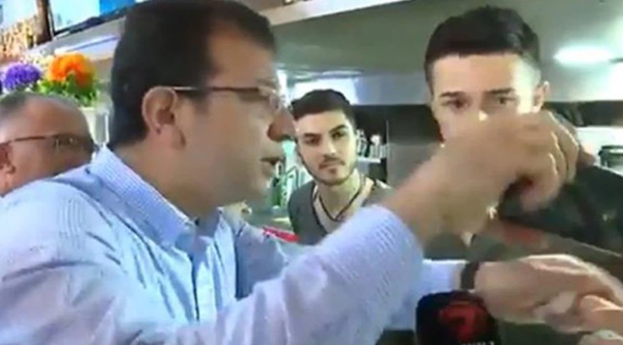 Hükümete yakınlığıyla bilinen medya "İmamoğlu vatandaşa tokat attı" dedi; CHP'li Gürsel Tekin videonun montajsız halini paylaştı