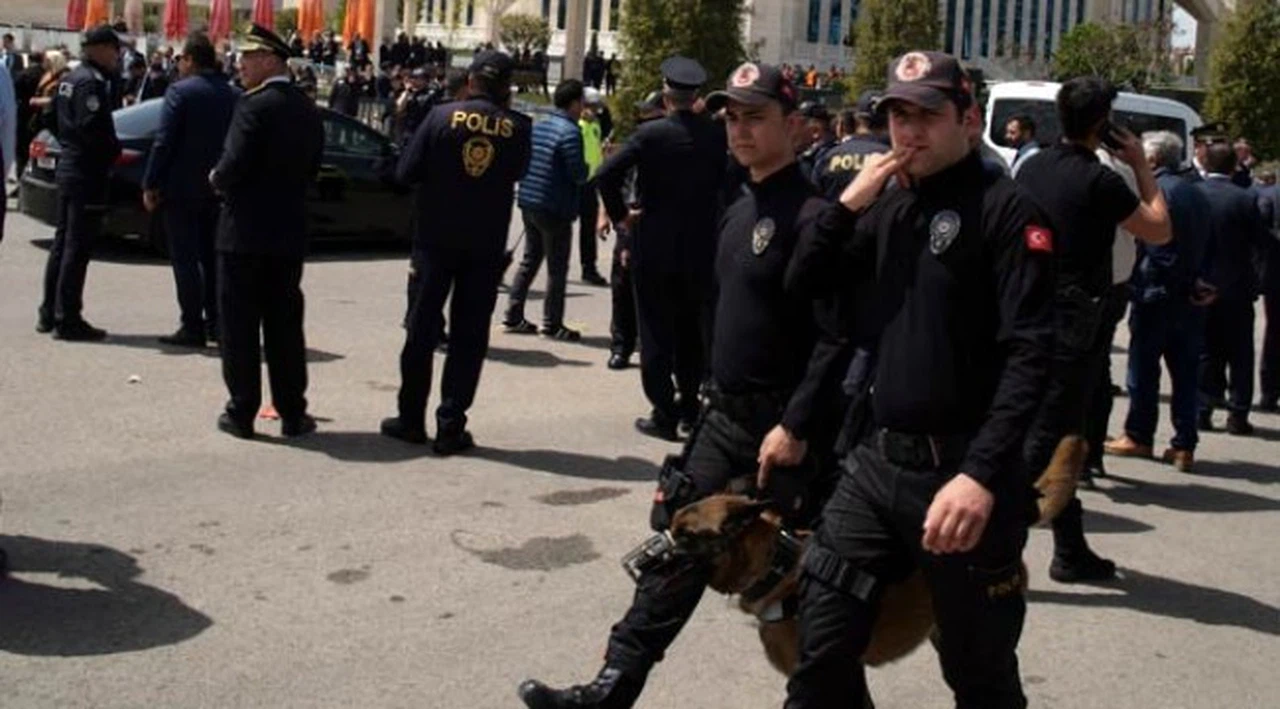 Şehit cenazesinde gözaltına alınan 30 şüpheli adliyeye sevk edildi