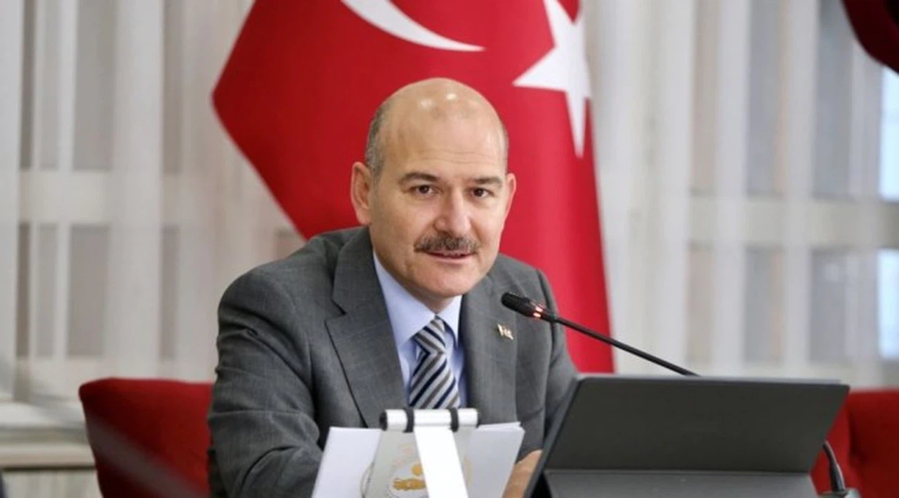Soylu: Bende hiç terörist, tecavüzcü belirtisi var mı?