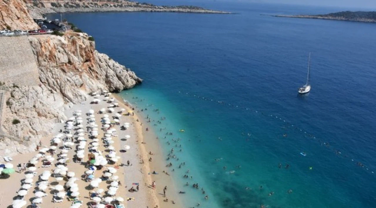 TÜROFED Başkanı Ayık: Turizmde 4 aylık rakamlar yeni rekorun habercisi