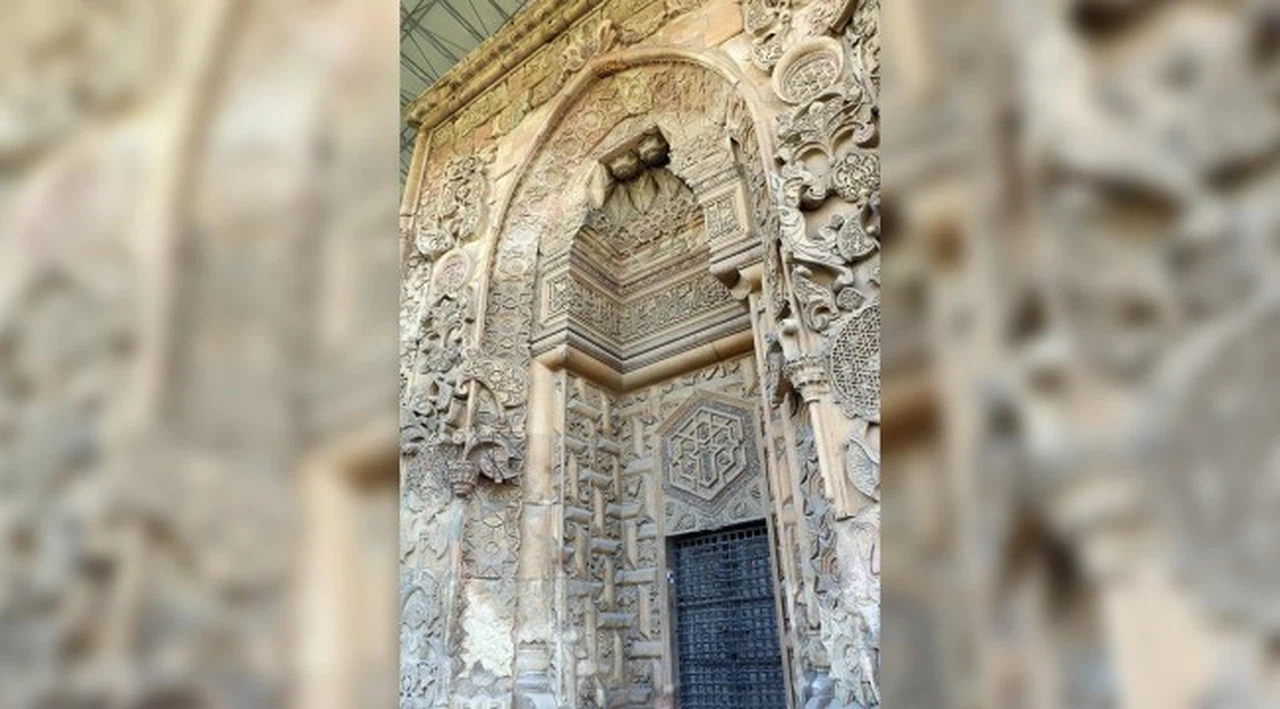 Anadolu’da bir erkek ve bir kadının birlikte inşa ettirdiği tek eser: Divriği Ulu Camisi
