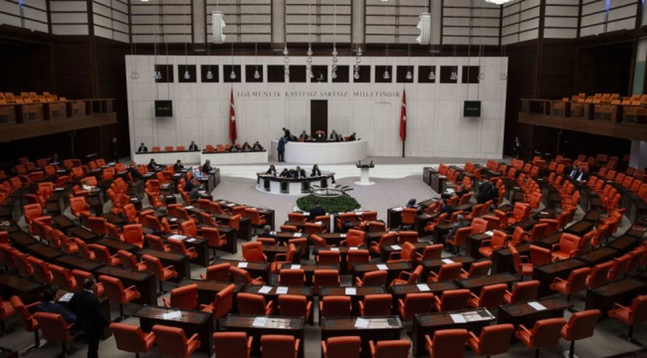 Sporda şiddetin önlenmesine ilişkin kanun teklifi Meclis'e sunuldu