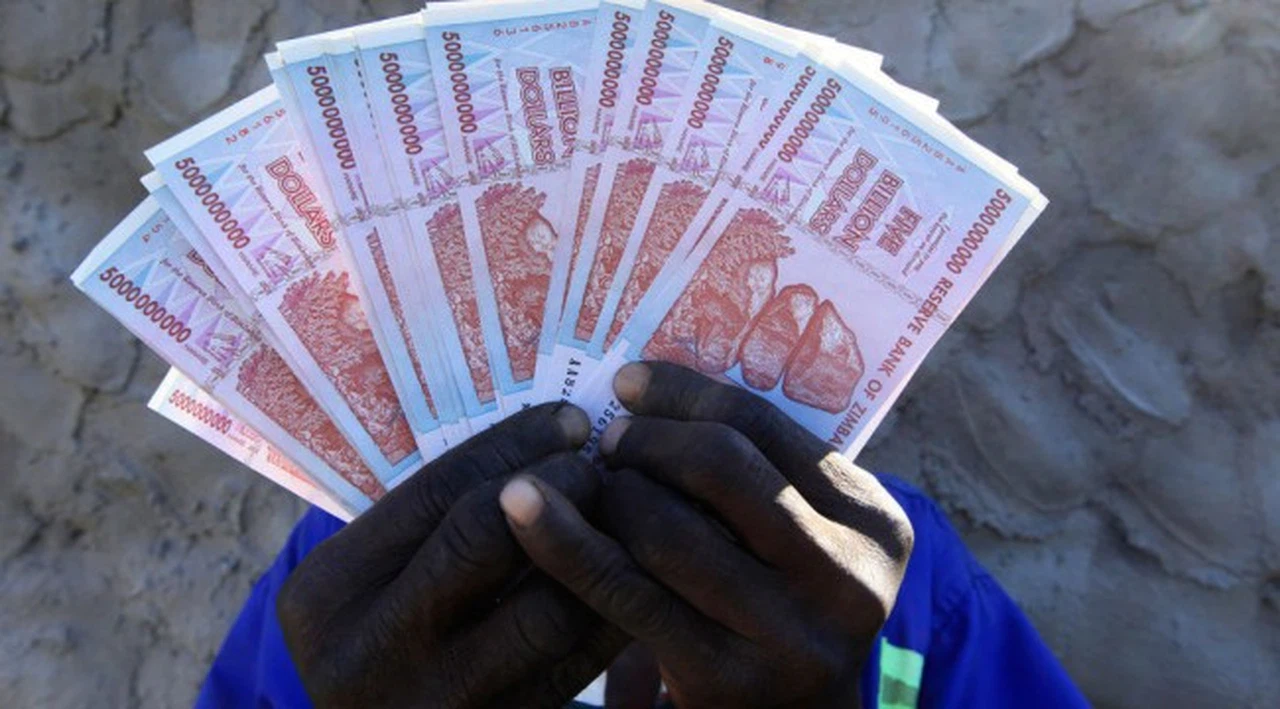 Zimbabve 'canavarı' geri döndü: Sendikalar maaşlar ABD dolarıyla ödenmezse ulusal grev uyarısı yaptı