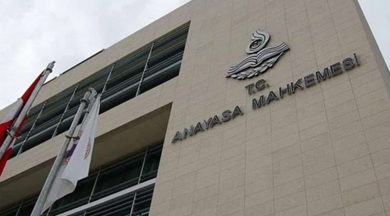 AYM'nin barış bildirisi kararı: İki üye bir haftada görüş değiştirdi