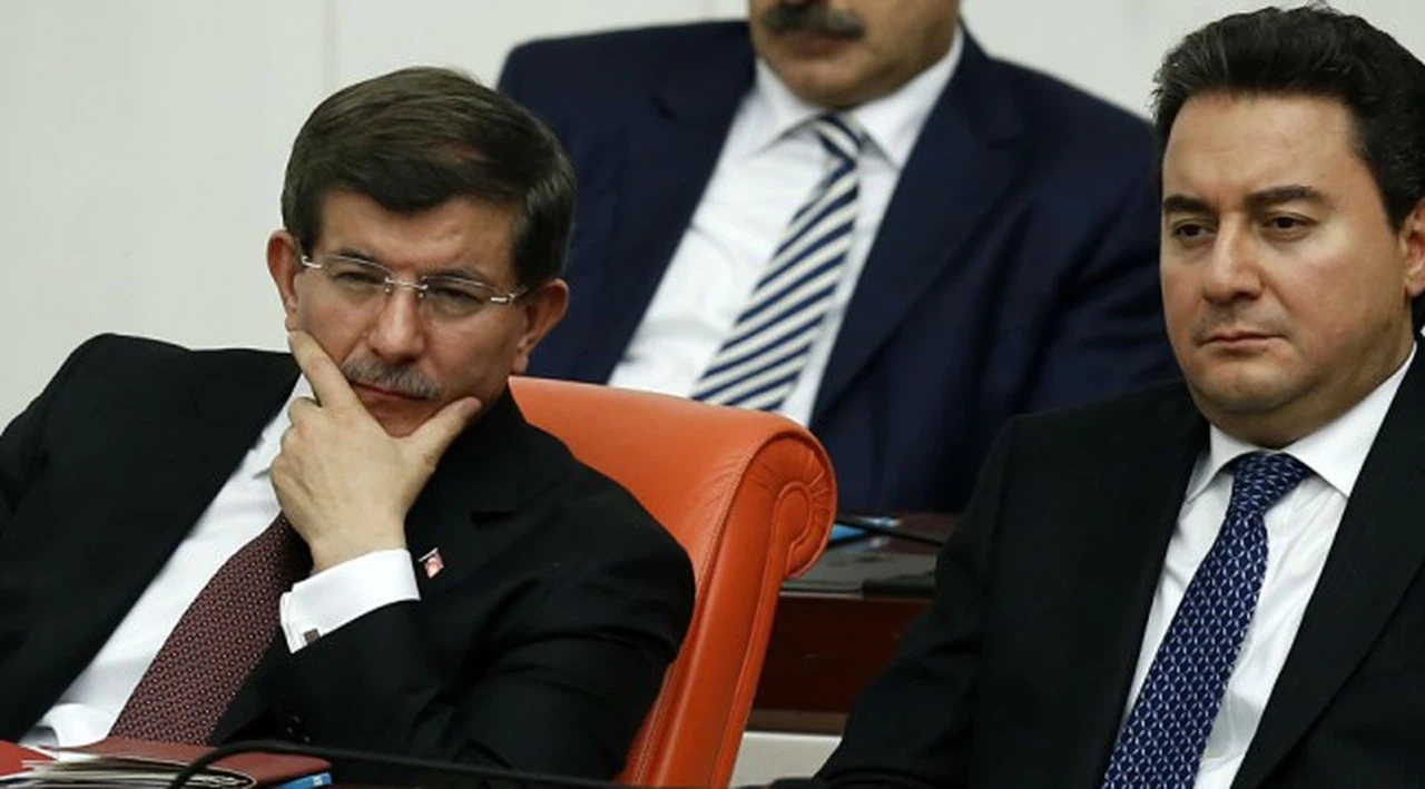 Babacan ve Davutoğlu düğmeye bastı