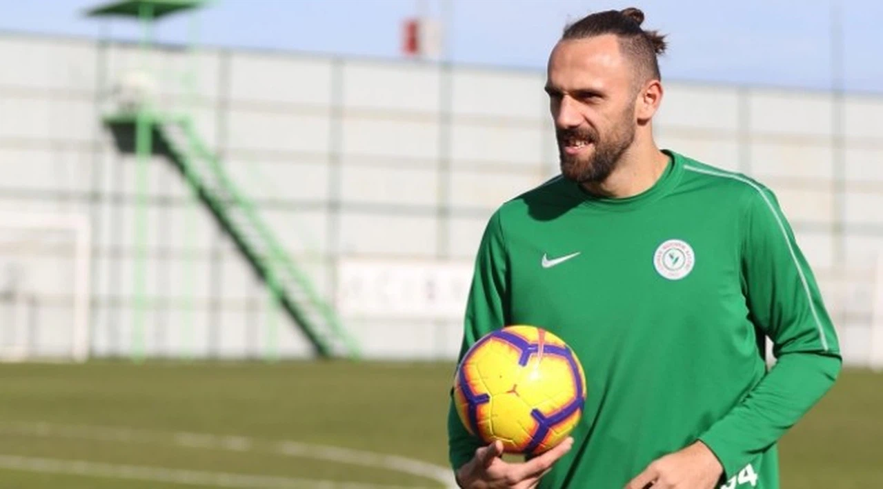 Fenerbahçe'den Galatasaray'a tarihi çalım! Vedat Muriç, Fenerbahçe'de