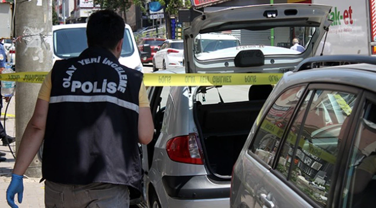 Trafikte kendisine yol vermeyen gence defalarca ateş etti