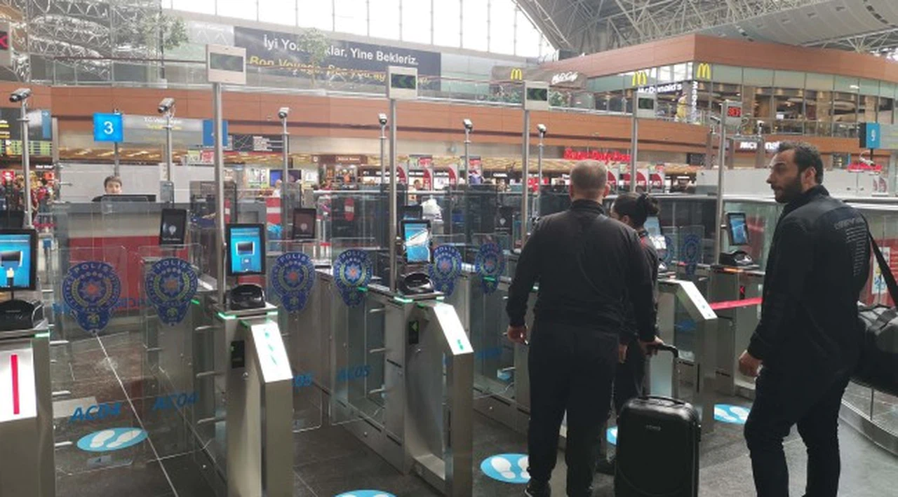 Türk yolculardan elektronik pasaporta yoğun ilgi