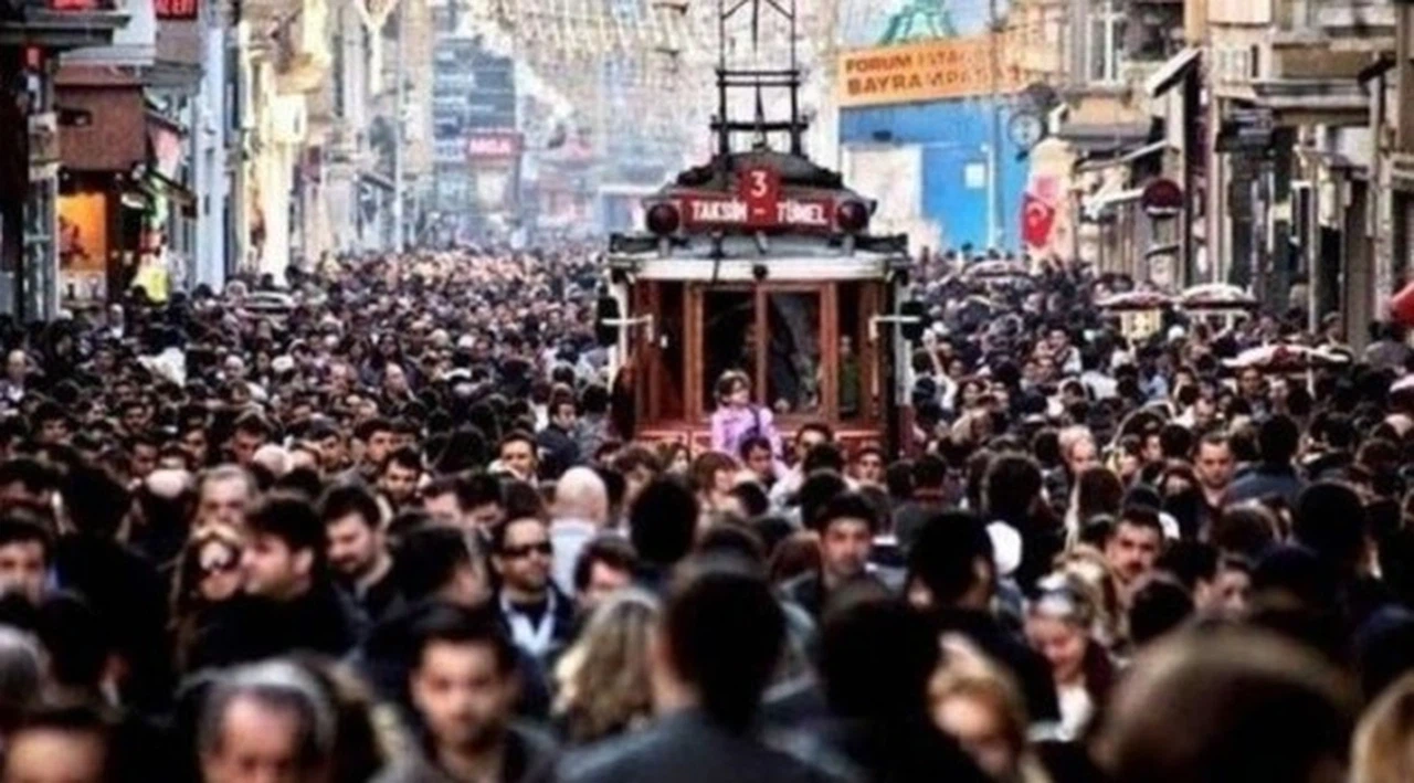 "AB ülkeleri arasında genç işsizliğin sürekli yükseldiği ikinci ülke Türkiye"