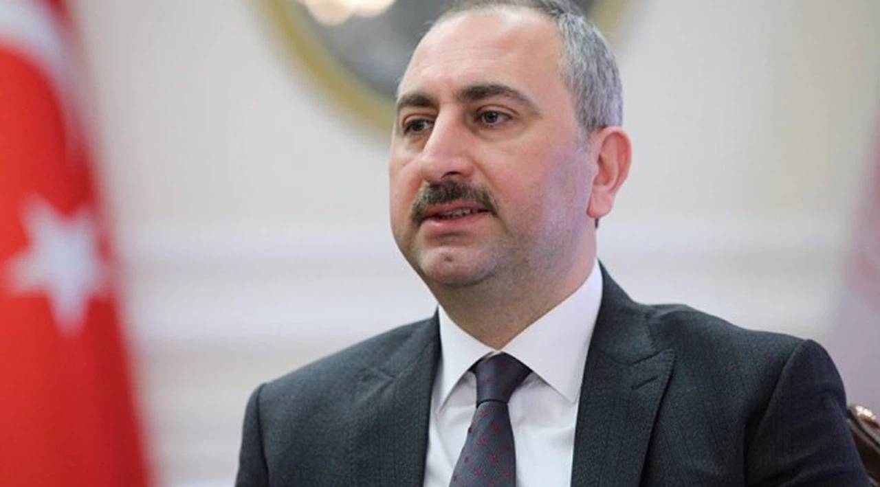Adalet Bakanı Gül'den Emine Bulut cinayetine ilişkin açıklama: Caniye hak ettiği cezanın gecikmeksizin verileceğine inancım tam