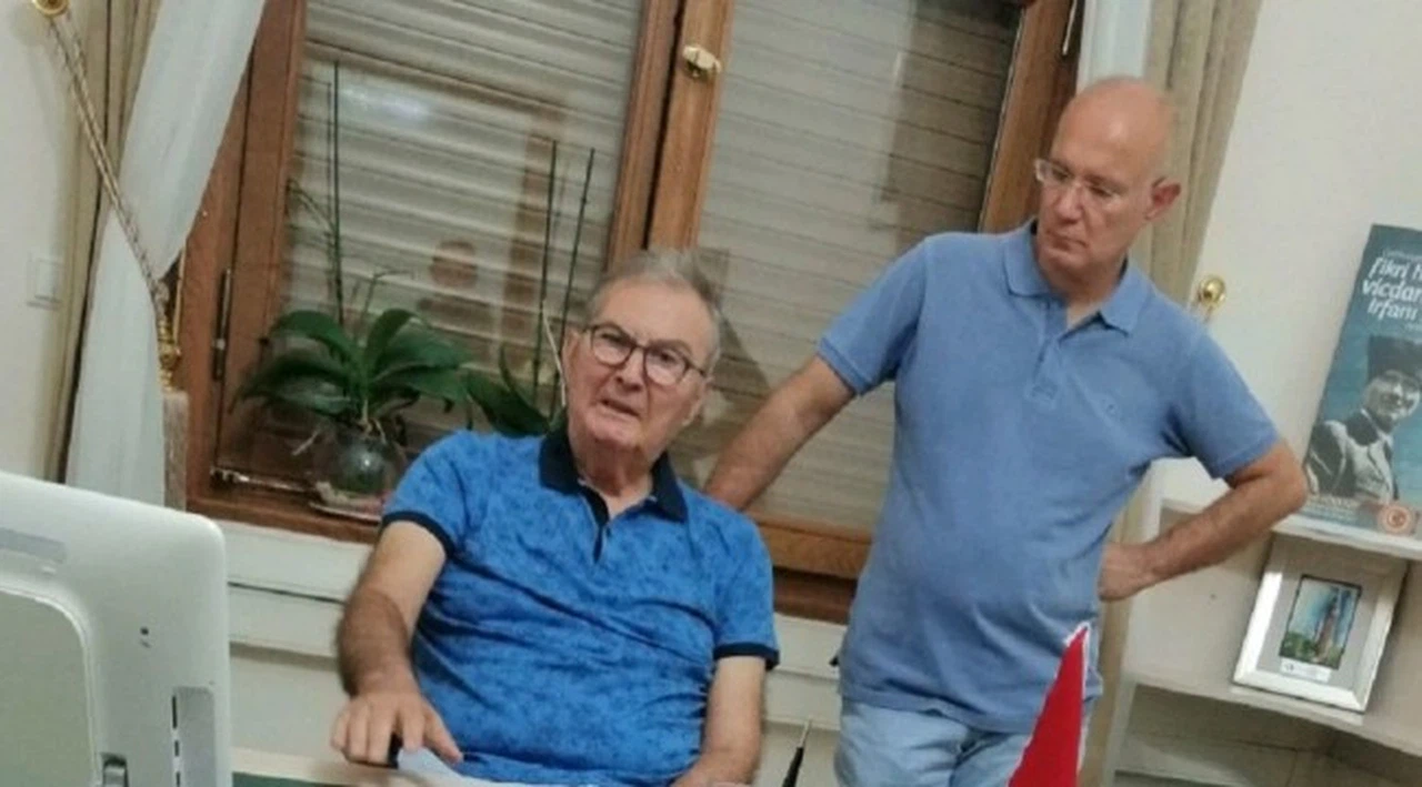 Deniz Baykal, yemin ettikten sonra ilk kez Meclis'te