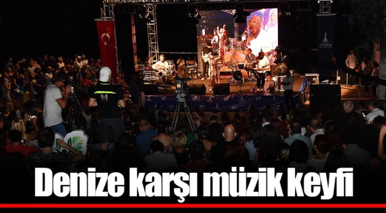 Denize karşı müzik keyfi