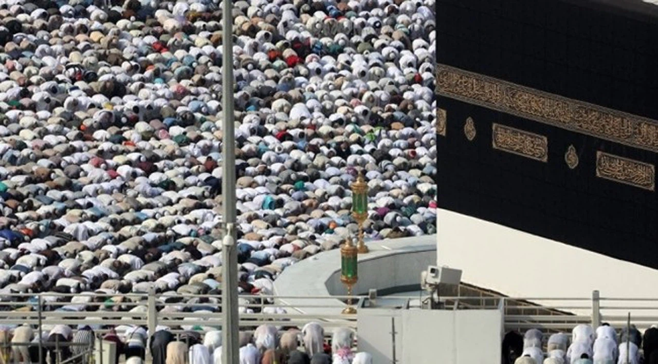 Diyanet'ten SAR tarifesi: Umre ücretleri zamlandı