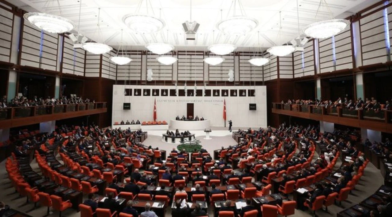 HDP, Davutoğlu'nun Çözüm Süreci açıklamalarına Meclis araştırması istedi
