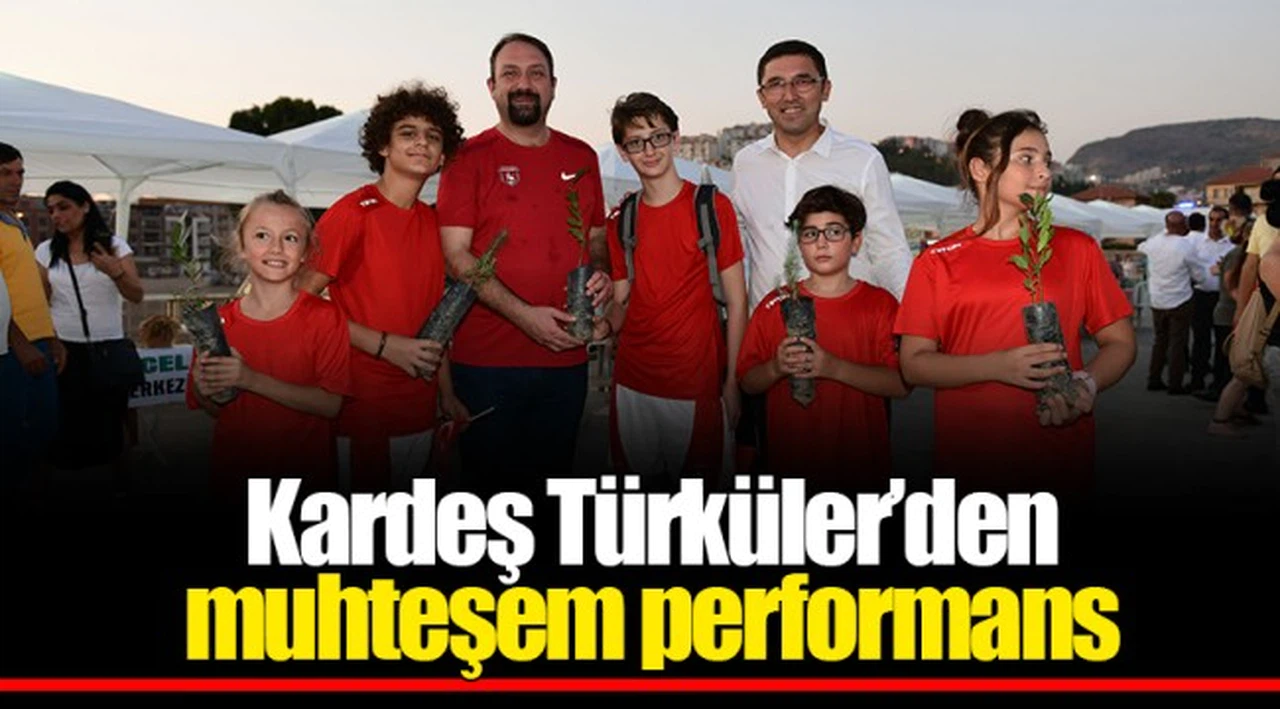 Kardeş Türküler’den muhteşem performans 