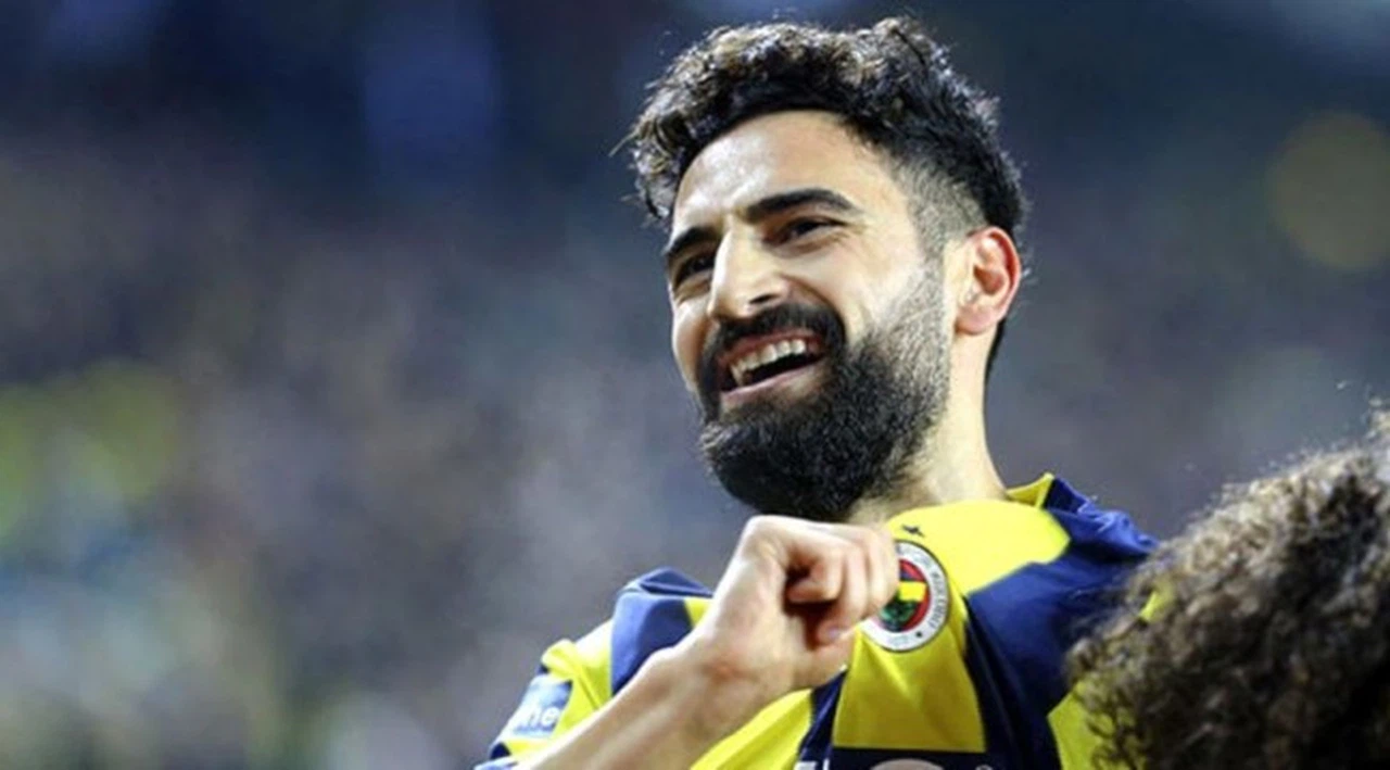 Fenerbahçe'de Mehmet Ekici depremi: Resmen kadro dışı