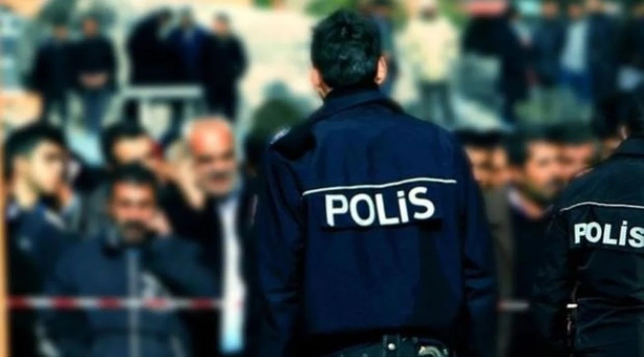 Adana'da gösteri ve yürüyüşlere geçici yasak