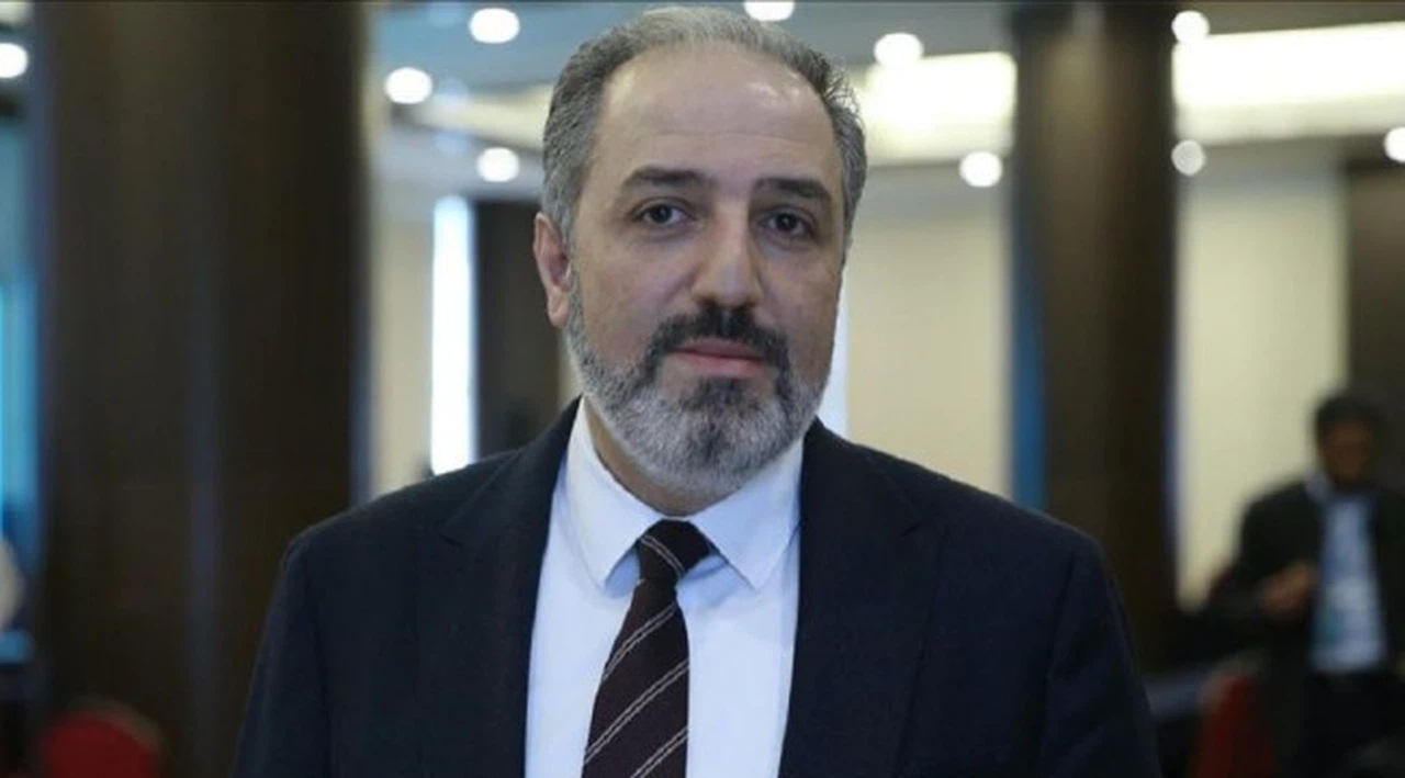 AK Partili Yeneroğlu'ndan Kürtçe konuştuğu için saldırıya uğrayan yaşlı adam için Kürtçe mesaj