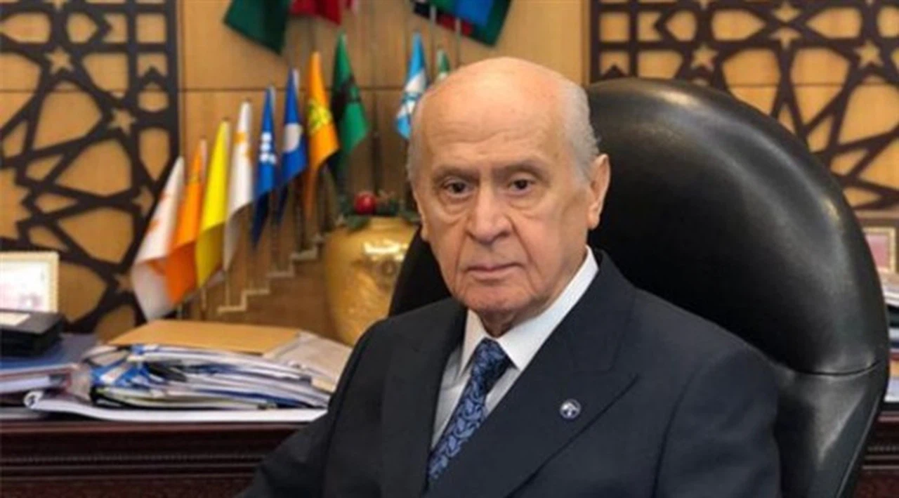 Bahçeli: Türk milleti Trump mektubunu gıyaben yırtmış ve çiğnemiştir