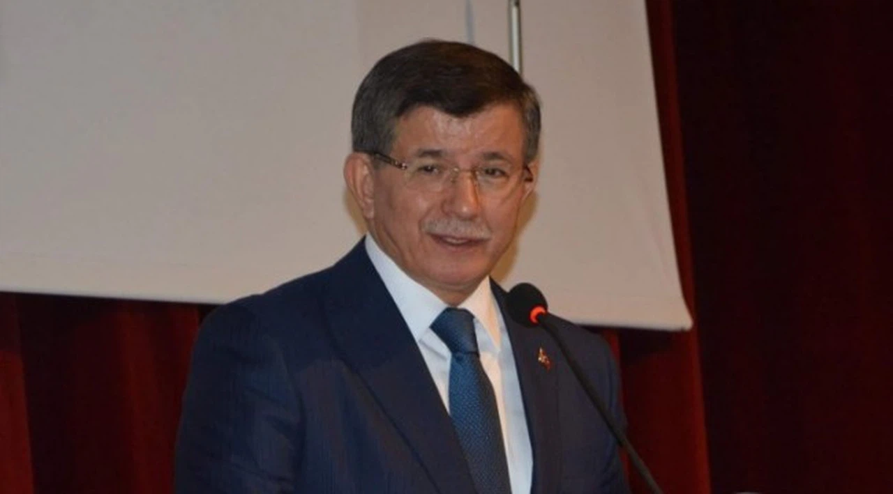 Davutoğlu “sol”dan ilk transferini yaptı
