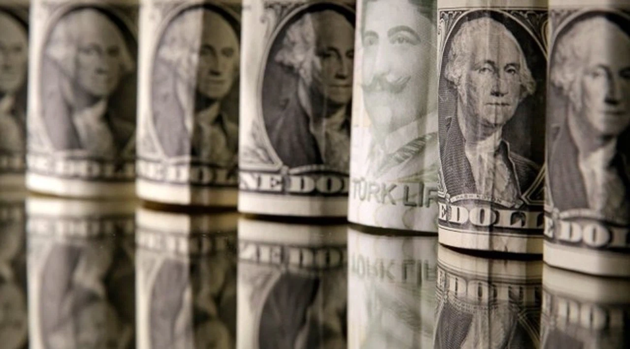 Dolar 5.88'in üzerini gördü