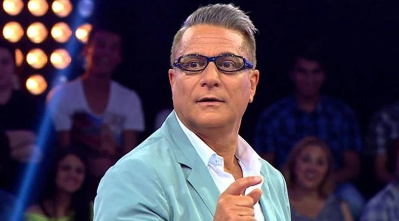 Mehmet Ali Erbil yeniden hastaneye kaldırıldı