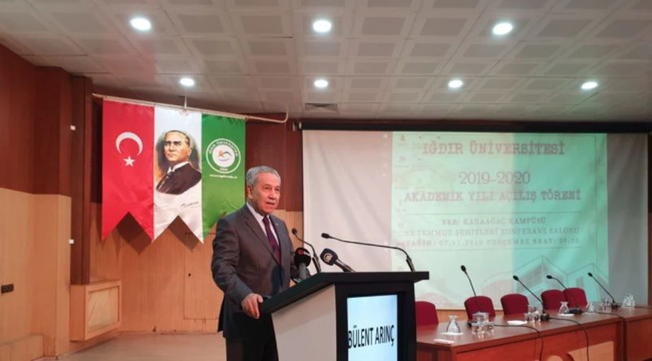 Arınç: Cumhurbaşkanımızın eleştirisini saygıyla karşılıyorum
