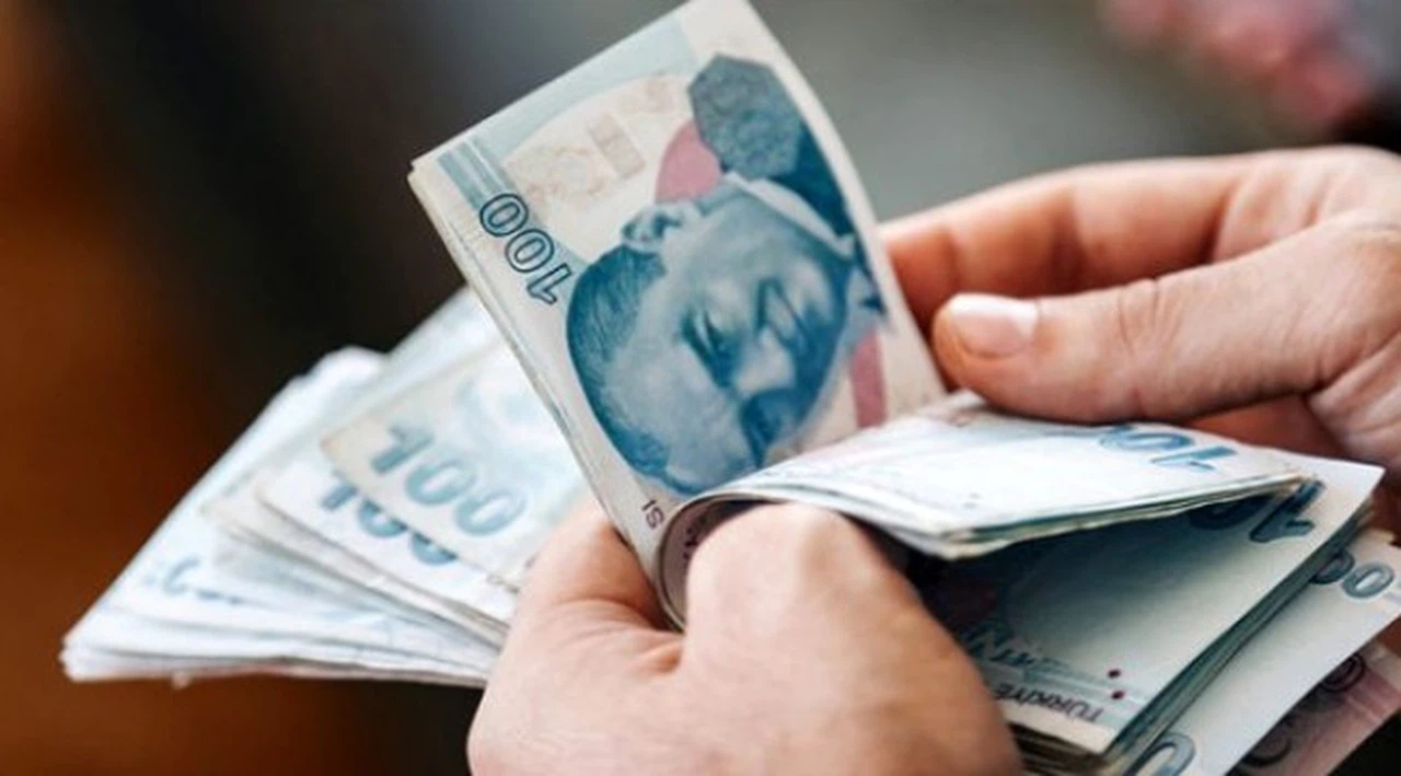 Emeklilere verilen ek ödeme yüzde 8'e çıkarsa maaşlar 30 ila 368 lira arasında artacak