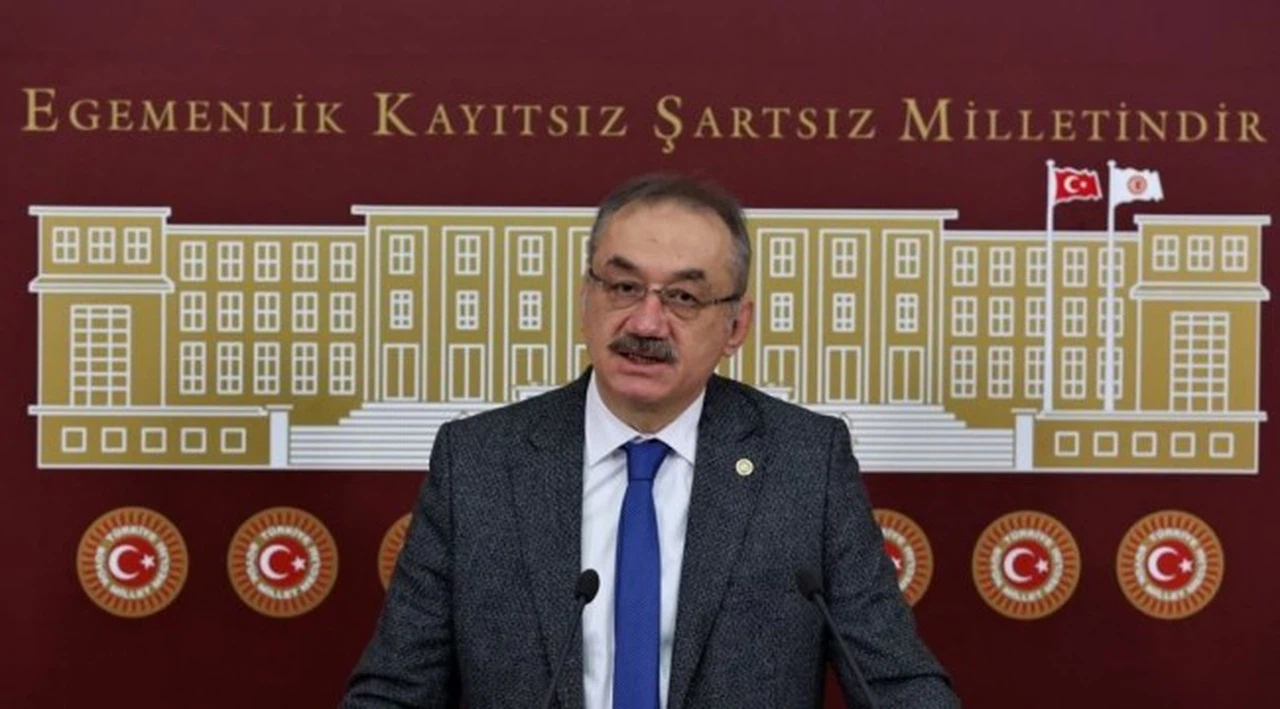 İYİ Partili Tatlıoğlu: 11 aylık yeğenim Suriyelilerden kaynaklı meningokok menenjit oldu, elini ve ayaklarını kestiler