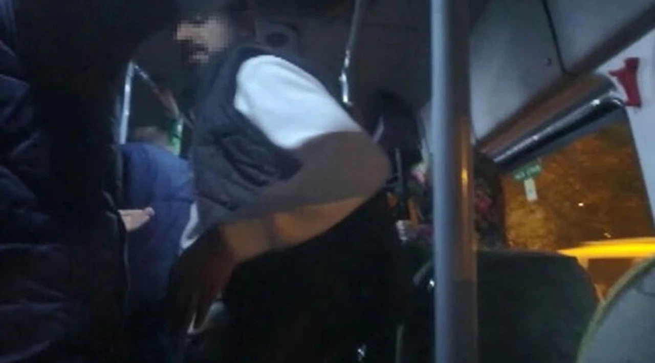 Minibüste şok iddia! Taciz etti, 'paramı verdim' diye minibüsten inmedi