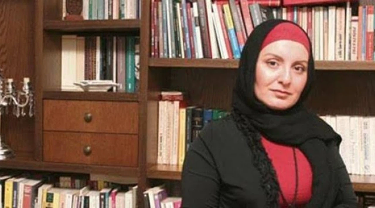 Nihal Bengisu Karaca: Bizim geleneğimizde camiye ve okula haciz gitmez